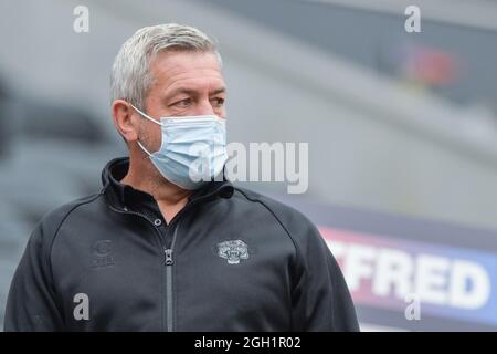 Newcastle, Inghilterra - 4 settembre 2021 l'allenatore di Castleford Tigers Daryl Powell durante il Rugby League Betfred Super League Magic Weekend Castleford Tigers vs Salford Red Devils al St James' Park Stadium, Newcastle, Regno Unito Credit: Dean Williams/Alamy Live News Foto Stock