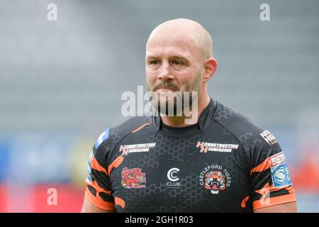 Newcastle, Inghilterra - 4 settembre 2021 - Paul McShane di Castleford Tigers durante il riscaldamento nella lega di Rugby Betfred Super League Magic Weekend Castleford Tigers vs Salford Red Devils al St James' Park Stadium, Newcastle, Regno Unito Credit: Dean Williams/Alamy Live News Foto Stock