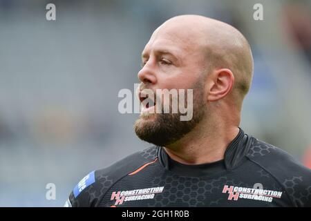 Newcastle, Inghilterra - 4 settembre 2021 - Paul McShane di Castleford Tigers durante il riscaldamento nella lega di Rugby Betfred Super League Magic Weekend Castleford Tigers vs Salford Red Devils al St James' Park Stadium, Newcastle, Regno Unito Credit: Dean Williams/Alamy Live News Foto Stock