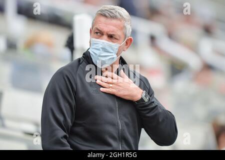 Newcastle, Inghilterra - 4 settembre 2021 l'allenatore di Castleford Tigers Daryl Powell durante il Rugby League Betfred Super League Magic Weekend Castleford Tigers vs Salford Red Devils al St James' Park Stadium, Newcastle, Regno Unito Credit: Dean Williams/Alamy Live News Foto Stock