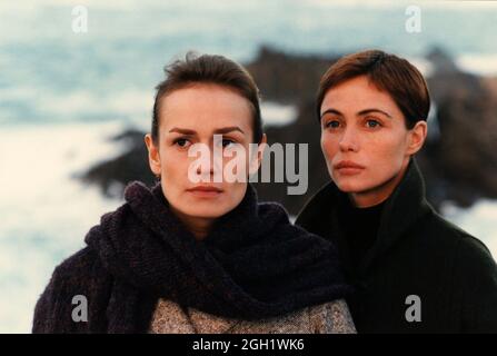 EMMANUELLE BEART e SANDRINE BONNAIRE in RUBATO VITA (1998) -titolo originale: VOLEUR DE vie-, diretto da YVES ANGELO. Credit: Film Par Film / Francia 3 Cinéma / Album Foto Stock