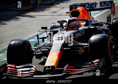 33 VERSTAPPEN Max (nld), Red Bull Racing Honda RB16B, in azione durante il Gran Premio di Formula 1 olandese Heineken 2021, 13° round del Campionato del mondo di Formula 1 FIA 2021 dal 3 al 5 settembre 2021 sul circuito di Zandvoort, a Zandvoort, Olanda Foto Stock