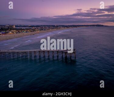 Aerial of Crystal Pier a Pacific Beach, San Diego Foto Stock