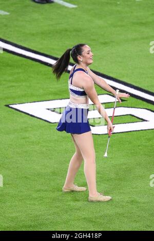 Las Vegas, Nevada, USA. 4 settembre 2021. La band di Arizona Wildcats si esibisce all'inaugurazione del 2021 Good Sam Vegas Kickoff Classic con i bYU Cougars e gli Arizona Wildcats all'Allegiant Stadium di Las Vegas, Nevada. Christopher Trim/CSM/Alamy Live News Foto Stock