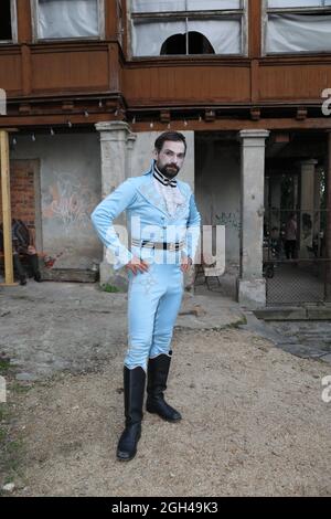 Florian Kleine ( 'Tatort', 'SOKO München) bei der Aufführung DIE MITSCHULDIGEN, das erste Werk des jungen Johann Wolfgang v. Goethe, am Weinberghaus. Foto Stock