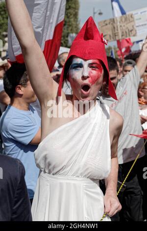 Parigi, Francia. 4 settembre 2021. Dimostrazione contro le ultime misure sanitarie imposte dal governo, come l'estensione del pass sanitario. Foto Stock