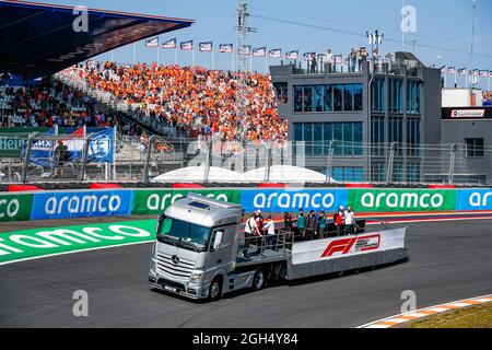 Zandvoort, Paesi Bassi. 05 settembre 2021. I piloti sfilano durante il Gran Premio di Formula 1 Heineken olandese 2021, 13° round del Campionato del mondo di Formula 1 FIA 2021 dal 3 al 5 settembre 2021 sul circuito di Zandvoort, a Zandvoort, Paesi Bassi - Foto Florent Gooden / DPPI Credit: DPPI Media/Alamy Live News Foto Stock