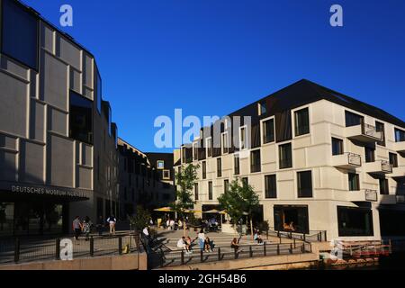 Zukunft, Kunst, Nürnberg moderne Architektur beim Zukunftsmuseum oder Deutschen Museum in der Innenstadt oder Altstadt von Nuernberg, Franken, Bayern Foto Stock