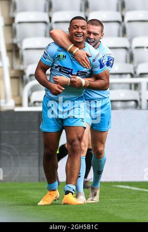 REECE Lyne (4) di Wakefield Trinity celebra la sua prova Foto Stock