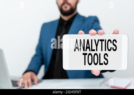 Strumenti di analisi della visualizzazione concettuale. Business idea pezzi di software di analisi delle applicazioni web utilizzati per monitorare Tech Guru Vendita di dispositivi di recente sviluppo Foto Stock