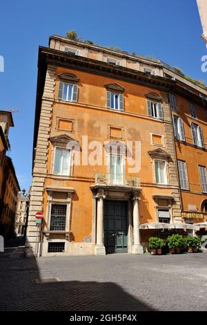 Palazzo Muti (Palazzo balestra), Piazza Santi Apostoli, Roma, Italia Foto Stock