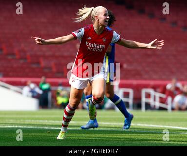 Londra, Regno Unito. 05 settembre 2021. BOREHAMWOOD, INGHILTERRA - SETTEMBRE 05: Beth Mead of Arsenal celebra il suo obiettivo durante Barclays fa Women's Super League tra le donne dell'Arsenal e le donne del Chelsea all'Emirates Stadium, Londra, UK il 05 Settembre 2021 Credit: Action Foto Sport/Alamy Live News Foto Stock