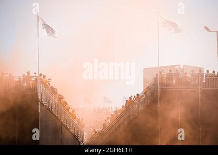 Tribune, gradini, spettatori, tifosi durante la Formula 1 Heineken Gran Premio d'Olanda 2021, 13° round del Campionato del mondo di Formula uno FIA 2021 dal 3 al 5 settembre 2021 sul circuito di Zandvoort, a Zandvoort, Paesi Bassi - Foto Antonin Vincent/DPPI Foto Stock