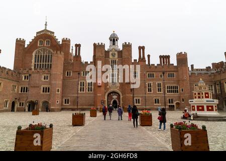 Festival dei tulipani all'Hampton Court Palace Foto Stock