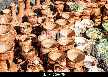 Sibiu City, Romania - 05 settembre 2021. Tradizionale mercato rumeno della ceramica artigianale alla fiera vasai di Sibiu, Romania Foto Stock