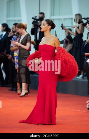 Adria Arjona partecipa al tappeto rosso del film 'Competencia oficial' durante il 78° Festival Internazionale del Cinema di Venezia, il 04 settembre 2021 a Ven Foto Stock