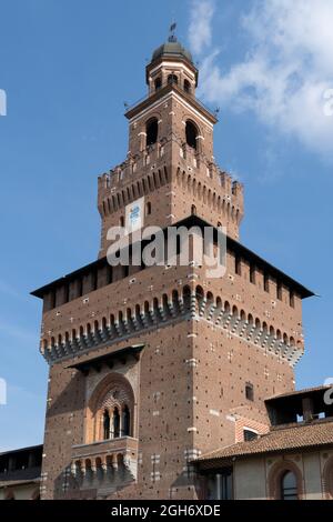 Dettaglio della torre del castello sforzesco a Milano, Lombardia, Italia, Europa Foto Stock