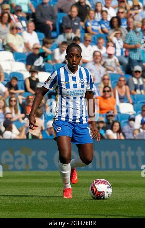 Brighton e Hove, Regno Unito. 05 settembre 2021. Danielle carter di Brighton & Hove Albion Women durante la partita fa Women's Super League 1 tra Brighton & Hove Albion Women e West Ham United Women all'American Express Community Stadium di Brighton and Hove, Inghilterra, il 5 settembre 2021. Foto di Carlton Myrie. Solo per uso editoriale, licenza richiesta per uso commerciale. Nessun utilizzo nelle scommesse, nei giochi o nelle pubblicazioni di un singolo club/campionato/giocatore. Credit: UK Sports Pics Ltd/Alamy Live News Foto Stock