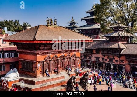 Tempio di Nava Jogini in piazza Maru Tol, Kathmandu, prima del terremoto del 2015 in Nepal Foto Stock