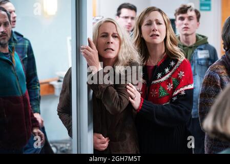 JAMIE LEE CURTIS e JUDY GREER in HALLOWEEN UCCIDE (2021), diretto DA DAVID GORDON GREEN. Credito: FOTO UNIVERSALI / Album Foto Stock