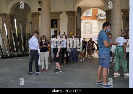 I popoli dell'università statale, alla settimana fuori Salone International Design di Milano, Lombardia, Italia Foto Stock