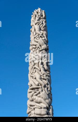 La colonna di Monolith dello scultore norvegese Gustav Vigeland al Frogner Park di Oslo, Norvegia Foto Stock