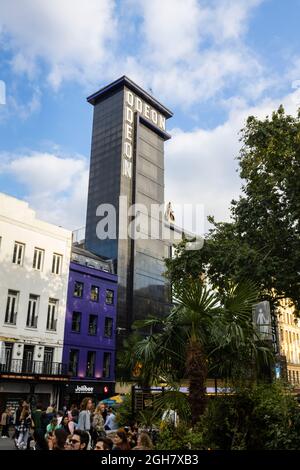 La torre del cinema Odeon Luxe Leicester Square a Leicester Square nel West End di Londra, City of Westminster WC2 Foto Stock