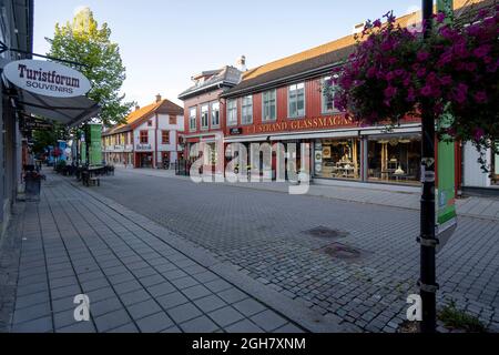 Strada pedonale Storgata a Lillehammer, Norvegia, Europa Foto Stock