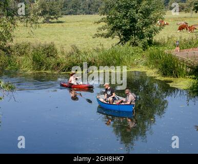 Barche sul fiume Waveney. Foto Stock