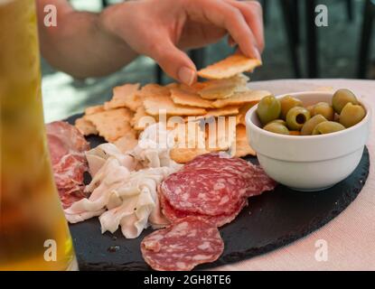 Tipico aperitivo in stile italiano Foto Stock