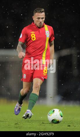 Craig Bellamy del Galles in azione durante la Coppa del mondo FIFA 2014 Una partita di qualificazione tra Scozia e Galles all'Hampden Park di Glasgow, Scozia, il 22 marzo 2013. Foto Stock