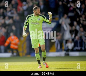 il portiere di West Bromwich Albion ben Foster celebra il primo obiettivo del gioco per West Bromwich Albion durante la partita della Barclays Premier League tra West Bromwich Albion e Cardiff City tenutasi presso gli Hawthorns di West Bromwich il 29 marzo 2014. Foto Stock