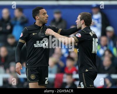 James Perch di Wigan festeggia il raggiungimento del suo obiettivo di apertura durante la semifinale del Campionato Sky Bet, la seconda partita tra Queens Park Rangers e Wigan Athletic a Loftus Road a Londra, Regno Unito, il 12 maggio 2104. PIC David Klein. Foto Stock