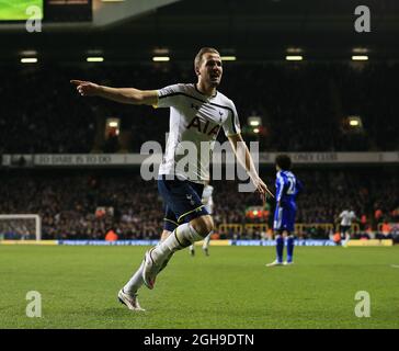 Harry Kane di Tottenham celebra il suo quarto gol dei lati..Barclays Premier League - Tottenham Hotspur vs Chelsea - White Hart Lane - Inghilterra - 1 gennaio 2015. Foto Stock