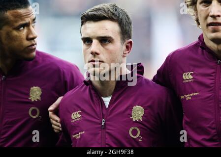 George Ford d'Inghilterra durante la RBS 6 Nations tra Inghilterra e Scozia al Twickenham Stadium, Londra su 14032015. PIC Charlie Forgham-Bailey Foto Stock