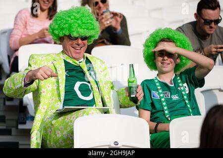 Immagine #: 39896050 Ottobre 4, 2015 - Londra, Regno Unito - Irlanda Fans - Rugby World Cup 2015 - Pool D - Irlanda v Italia - Olympic Stadium - Londra- Inghilterra - 4 Ottobre 2015 Foto Stock