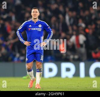 L'Eden Hazard di Chelsea sembra abbattuto dopo aver fatto 2-1 anni di discesa durante la partita della UEFA Champions League a Stamford Bridge. Il credito fotografico dovrebbe essere: David Klein/Sportimage via PA Images Foto Stock