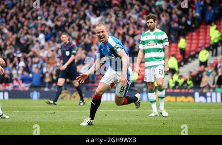 Rangers Kenny Miller festeggia il primo gol durante la partita della William Hill Scottish Cup all'Hampden Park Stadium. Il credito fotografico dovrebbe essere: Lynne Cameron/Sportimage via PA Images Foto Stock