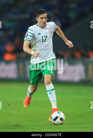 Stephen Ward della Repubblica d'Irlanda in azione durante la partita del Campionato europeo UEFA 2016 allo Stade Pierre-Mauroy di Lille. Data foto 22 giugno 2016 Pic David Klein/Sportimage via PA Images Foto Stock