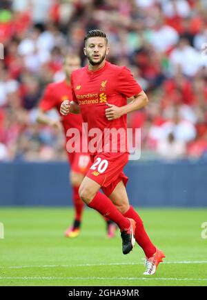 Adam Lallana di Liverpool in azione durante la partita della International Champions Cup al Wembley Stadium di Londra. Data foto 6 agosto 2016 Pic David Klein/Sportimage via PA Images Foto Stock