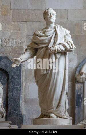 Inghilterra. Sussex occidentale. Cattedrale di Chichester, statua di Huskisson Foto Stock