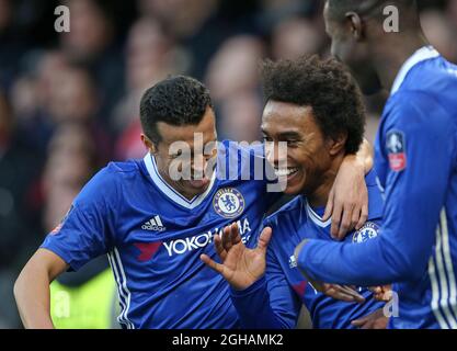 Il Chelsea's Willian festeggia il suo traguardo di apertura durante la partita di fa Cup allo Stamford Bridge Stadium di Londra. Data foto 28 gennaio 2017 Pic David Klein/Sportimage via PA Images Foto Stock