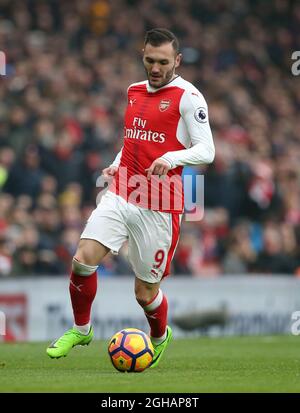 Lucas Perez dell'Arsenal in azione durante la partita della Premier League all'Emirates Stadium di Londra. Data foto 11 febbraio 2017 Pic David Klein/Sportimage via PA Images Foto Stock