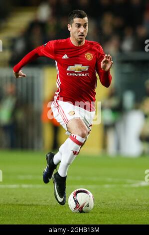 Henrikh Mkhitaryan del Manchester United durante la prima tappa della finale del quartiere Europa League al RSCA Constant Vanden Stock Stadium, Anderlecht, Belgio. Data foto: 13 Aprile 2017.Pic credito dovrebbe leggere: Charlie Forgham-Bailey/Sportimage via PA Images Foto Stock