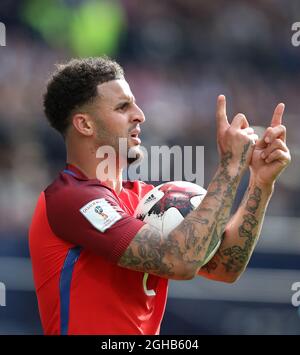 Kyle Walker in azione in Inghilterra durante la partita di qualificazione della Coppa del mondo FIFA all'Hampden Park Stadium, Glasgow Data foto 10 giugno 2017. Il credito dovrebbe essere: David Klein/Sportimage via PA Images Foto Stock