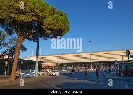 Roma, Italia - 7 settembre 2020: Stazione ferroviaria centrale di Roma Termini, stazione centrale della città Foto Stock