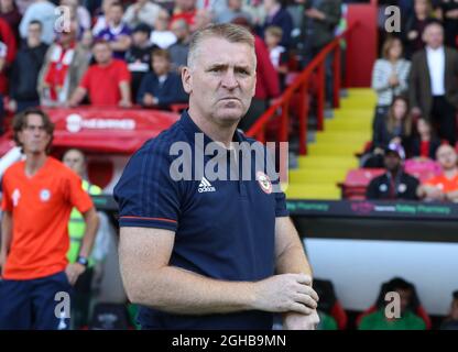 Dean Smith manager di Brentford durante la partita di campionato inglese al Bramall Lane Stadium di Sheffield. Data foto 5 agosto 2017. Il credito dovrebbe essere: Jamie Tyerman/Sportimage via PA Images Foto Stock