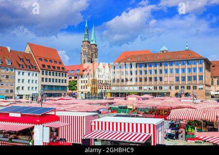 Norimberga, Germania. La piazza del mercato nel centro storico di Norimberga, Baviera. Foto Stock