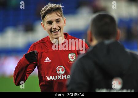 David Brooks del Galles si riscalda prima della partita internazionale amichevole tra il Galles e Panama al Cardiff City Stadium di Cardiff. Data foto 14 novembre 2017. Il credito dell'immagine dovrebbe leggere: Joe Perch/Sportimage via PA Images Foto Stock