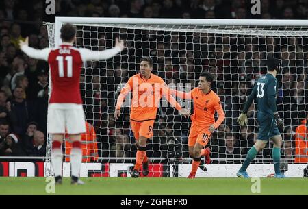 Roberto Firmino di Liverpool festeggia il terzo gol ai lati durante la prima partita di campionato all'Emirates Stadium di Londra. Data foto 22 dicembre 2017. Il credito dovrebbe essere: David Klein/Sportimage via PA Images Foto Stock